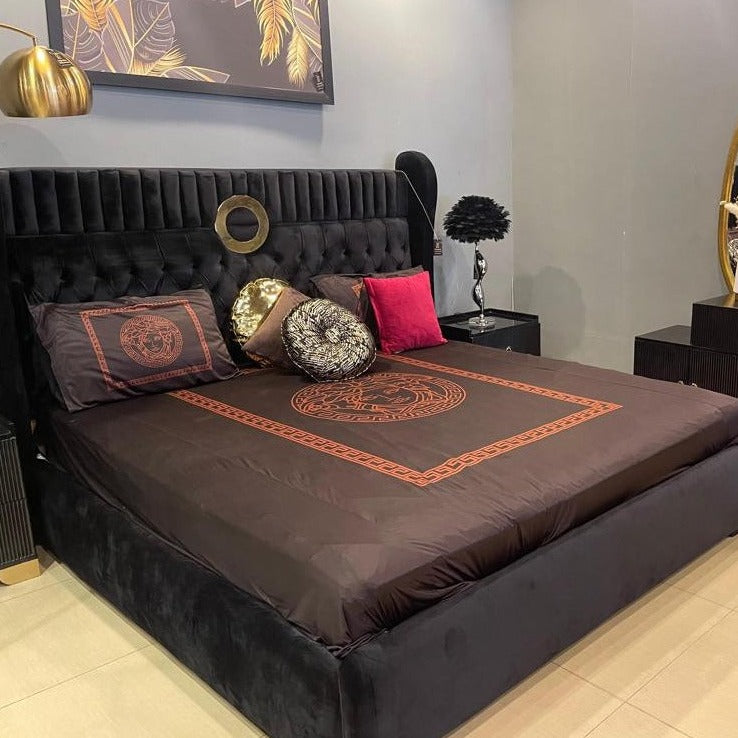 Black Padded Bed - Zeegalleria