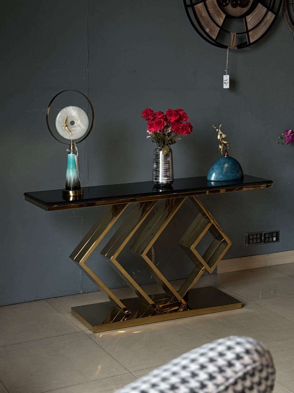 PREMIUM BLACK AND GOLD CONSOLE WITH UNIQUE GOLDEN STAND LUXUARY