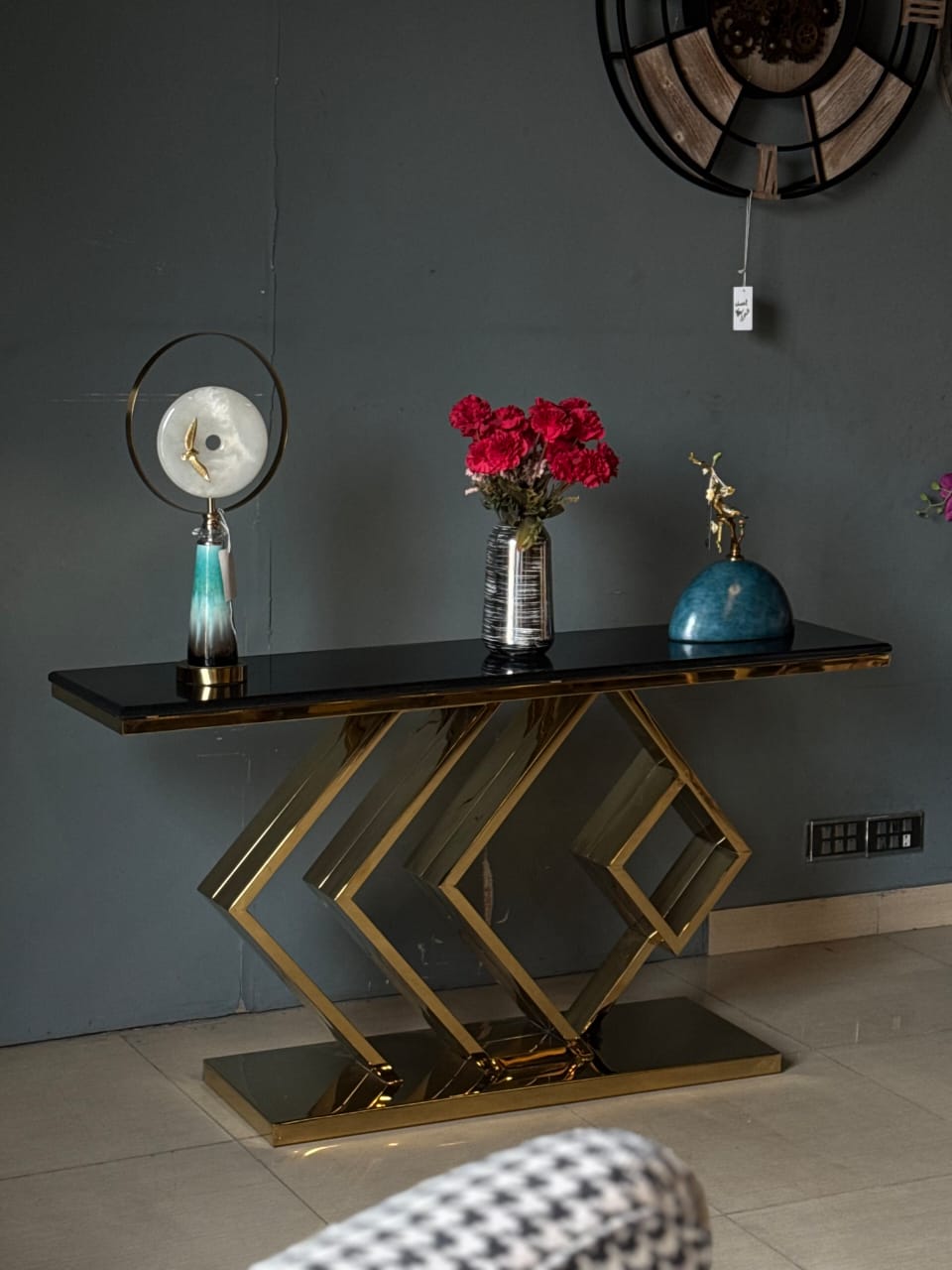 PREMIUM BLACK AND GOLD CONSOLE WITH UNIQUE GOLDEN STAND LUXUARY