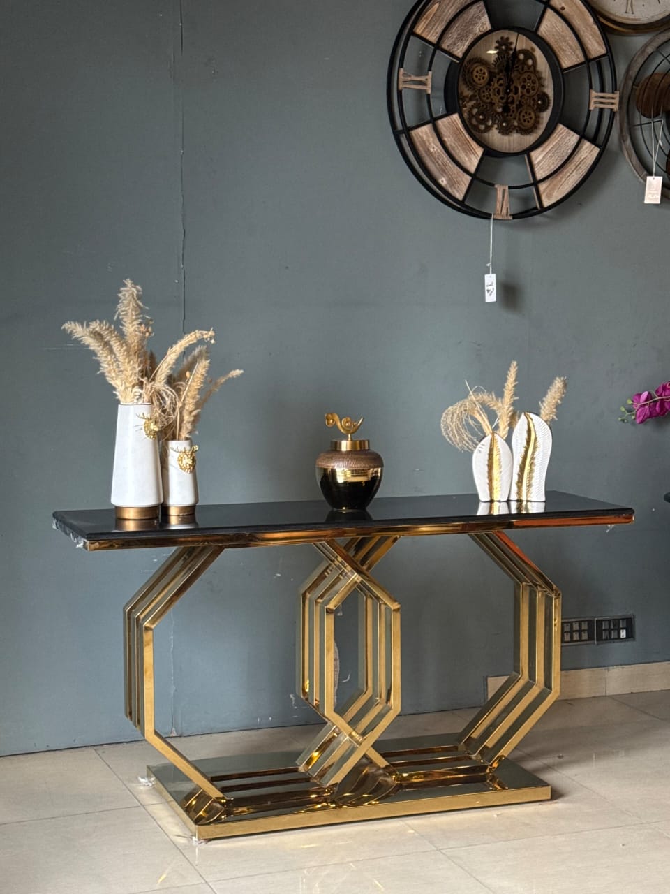 PREMIUM BLACK AND GOLD CONSOLE