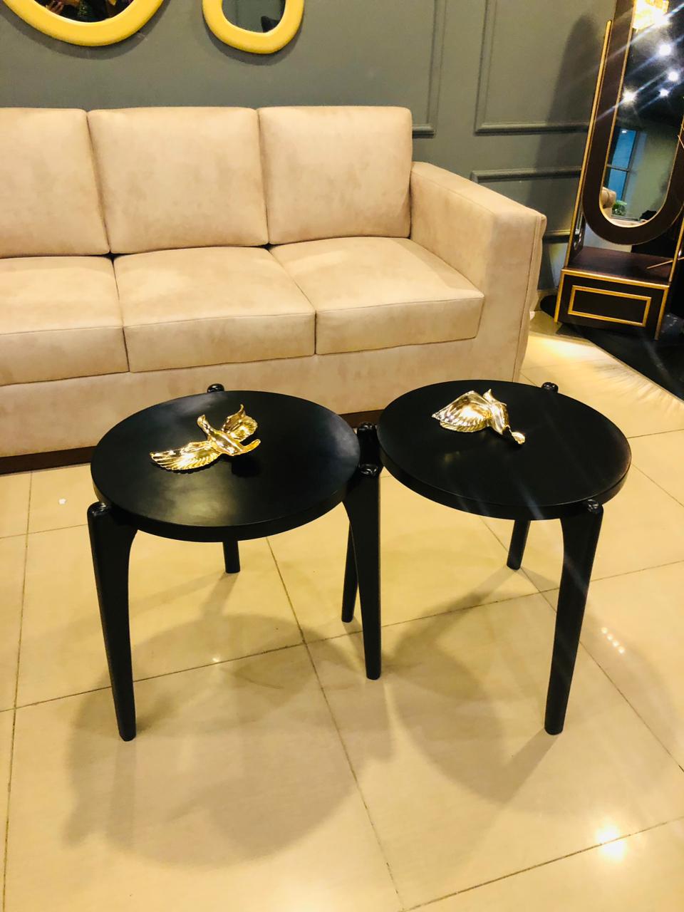 Minimalist Round Black Center Table Set
