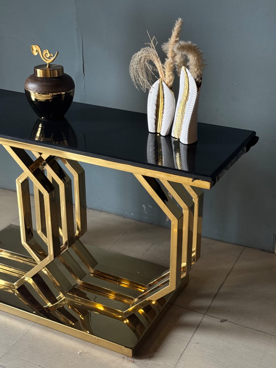 PREMIUM BLACK AND GOLD CONSOLE