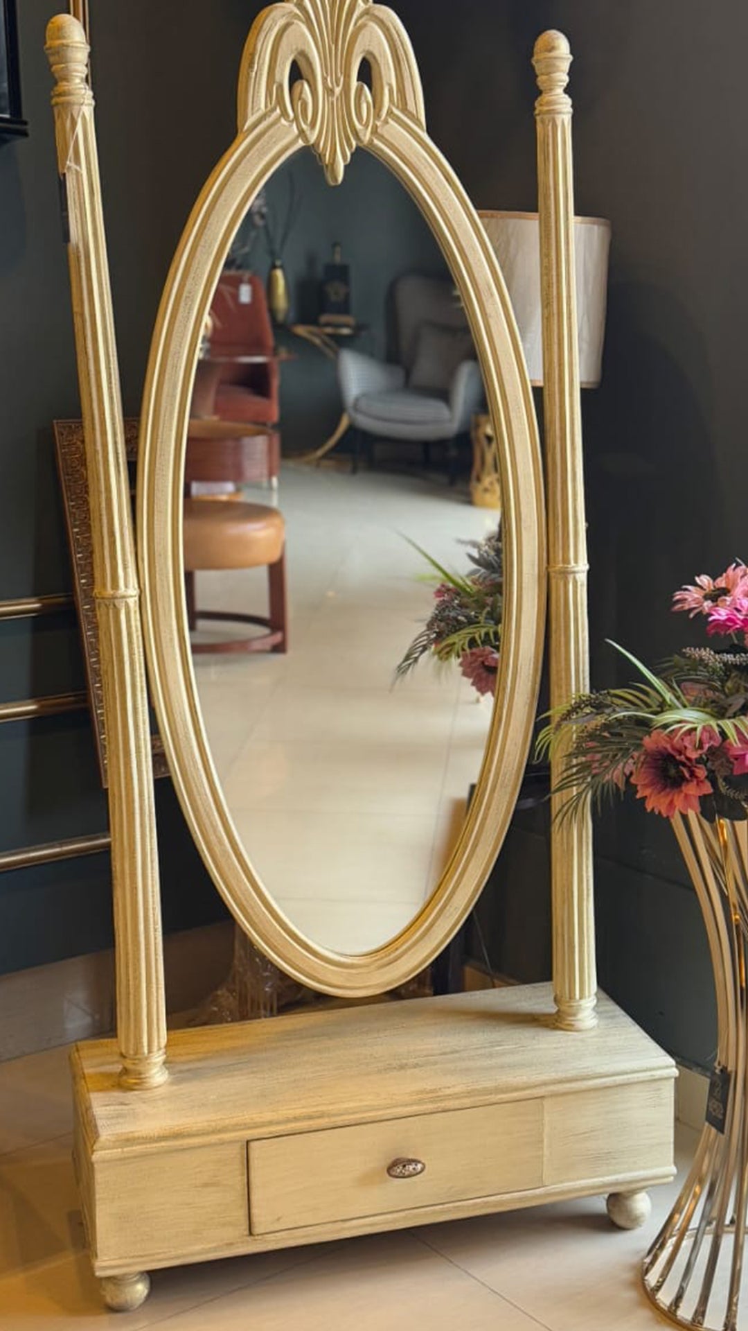 Luxurious Italian Oval Dressing Mirror